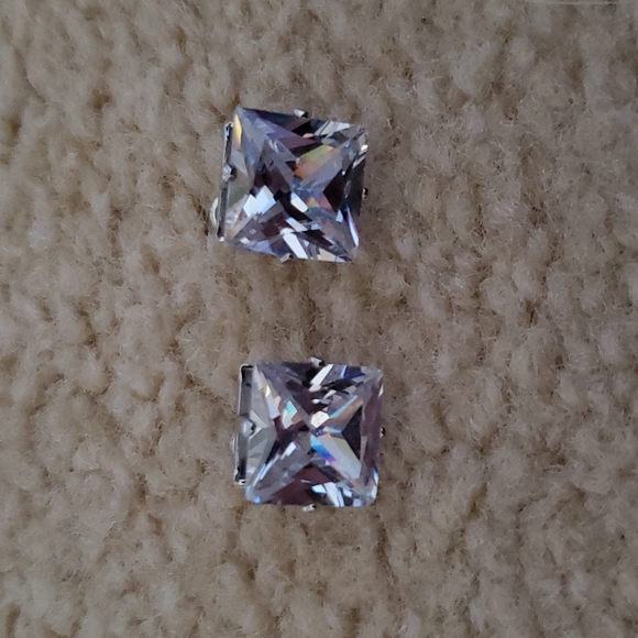 Jewelry - Earrings 💥HOST PICK💥